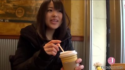 When toying with her soggy vagina with hand, she comes more seriously, and does not hesitate to caress rod and gargle it into her mouth.