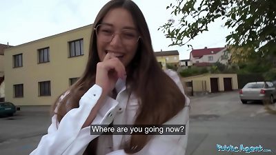 Public Agent Risky hook-up at the PUBLIC indoor swimming pool