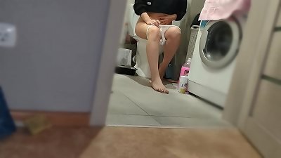 He came and took off my white panties! Homemade Fetish from A Housewife In milky underpants / long legs / puckered soles / urinate girl