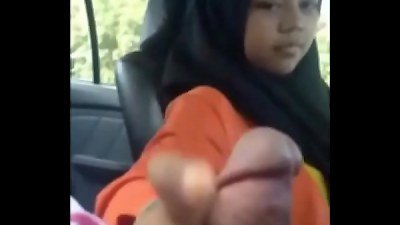 Budak sekolah lancapkan