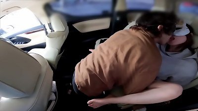 Transportation to and from husband. orgasm in the mouth & Nakadashi in the car with the mistress.