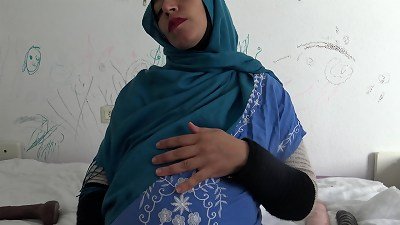 steamy algerian arab cheating wife living in France