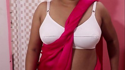 aunty switching saree