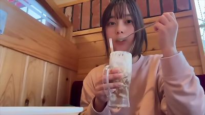 [A college student's daily routine] After going to a cafe and taking a walk, I stroked at home and came a lot...