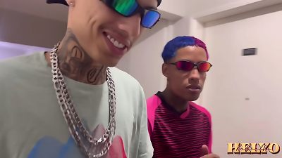 A NIFETINHA CHOROU DE DOR PORQUE COLOQUEI NO CUZINHO DELA SEM QUERER, CONTINUEI COMENDO A SAFADA ASSIM MESMO JUNTO DO MEU PARCEIRO FAVELADO