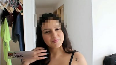 I'm very horny so I seduce the blender technician to pummel me, He ejaculates on my face! full STORY